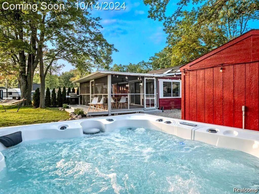 11765 PATTERSON LAKE Drive, Pinckney, MI 48169 — Photo 12