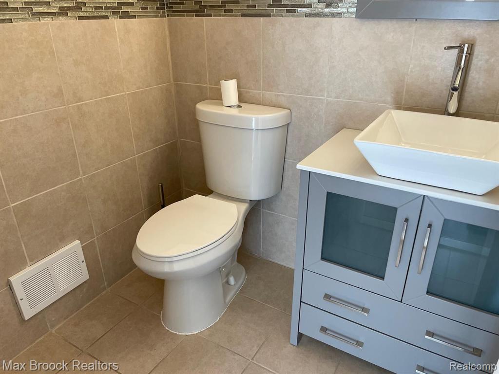 5252 WRIGHT WAY E, West Bloomfield, MI — Photo 5