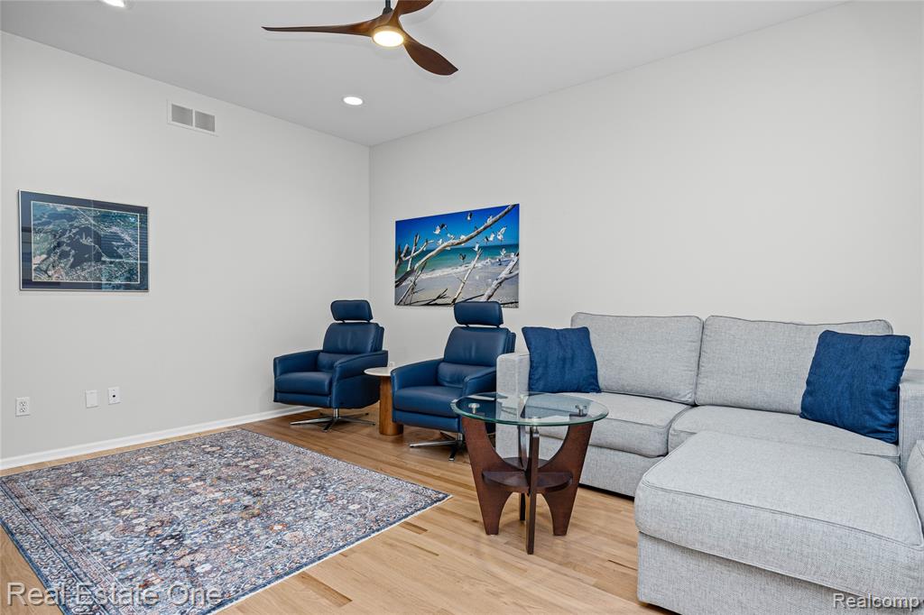 7105 Winding Brook Court, West Bloomfield, MI — Photo 31
