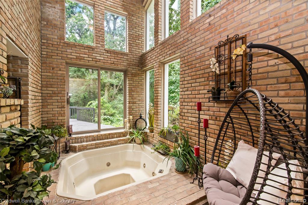 5728 Eggert Place, Brighton, MI, 48116