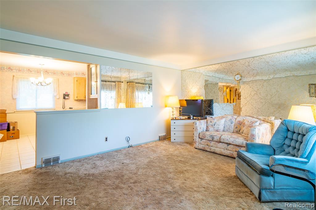 8860 Kidley Drive, Sterling Heights, MI 48314 — Photo 13