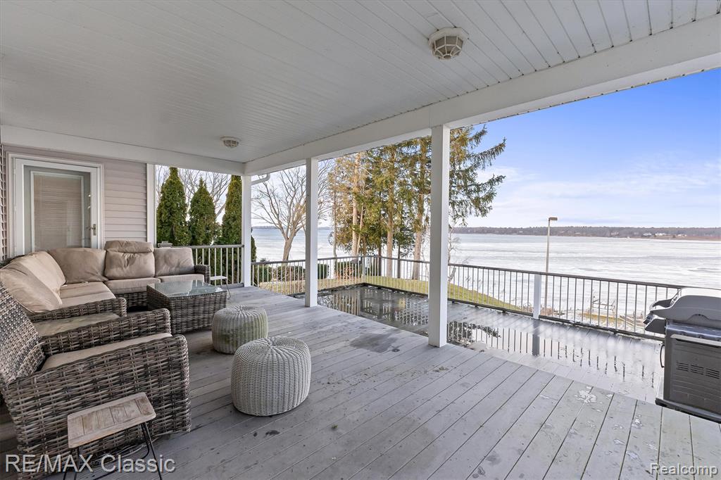5118 S Shore Drive, Whitehall, MI, 49461
