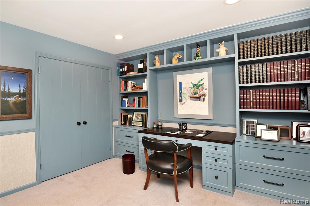 2026 W Bend Court, Bloomfield Hills, MI 48302 — Photo 28