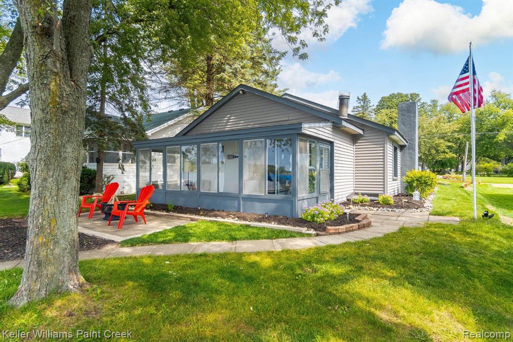 4297 HUNTERS Drive, Highland, MI — Photo 2