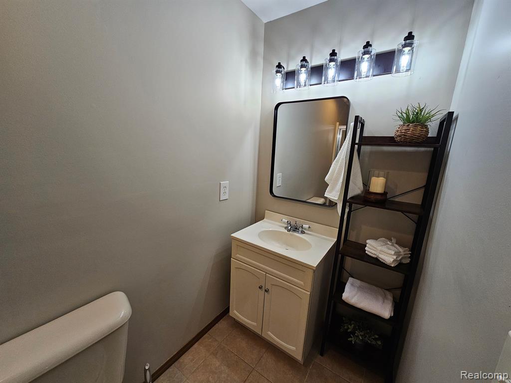 524 E MAIN Street, Vernon, MI 48476 — Photo 10