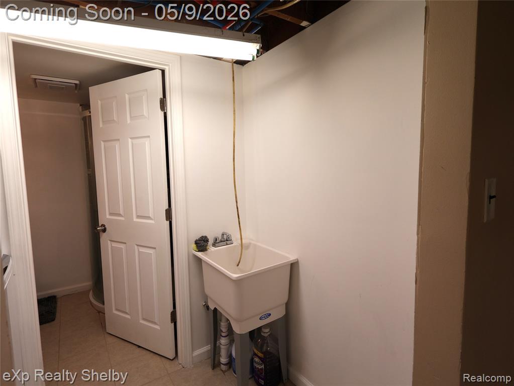 719 Sheryl Drive, Waterford, MI 48328 — Photo 30