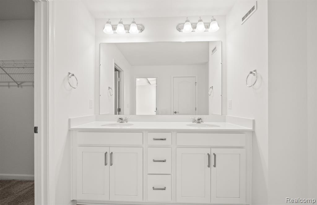 5509 E SPANIEL Drive, Ann Arbor, MI 48108 — Photo 18