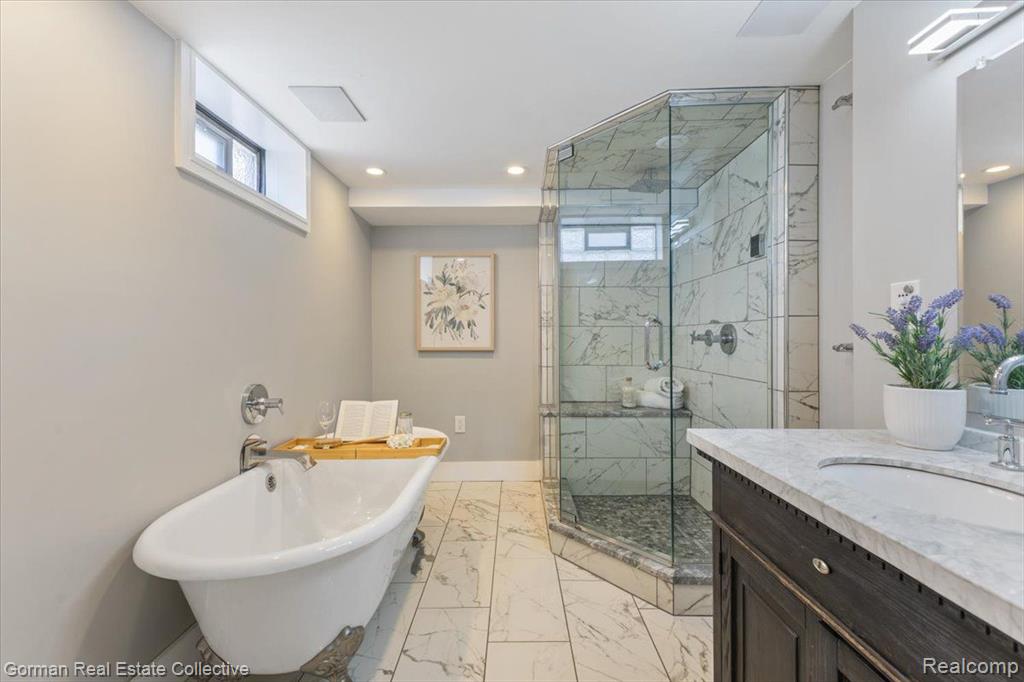 4583 FOREST Avenue, Waterford, MI 48328 — Photo 31