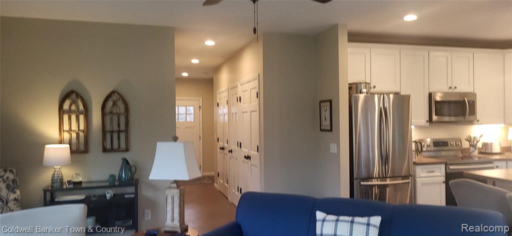 10557 Kenicott Trail, Brighton, MI 48114 — Photo 33