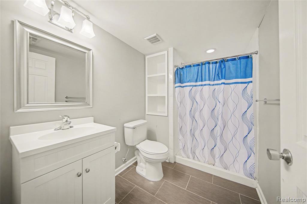 7586 Haverhill Lane, Canton, MI 48187 — Photo 26