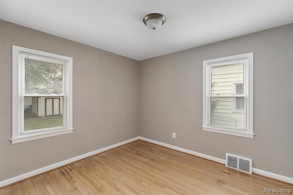 912 N Edison Avenue, Royal Oak, MI 48067 — Photo 15