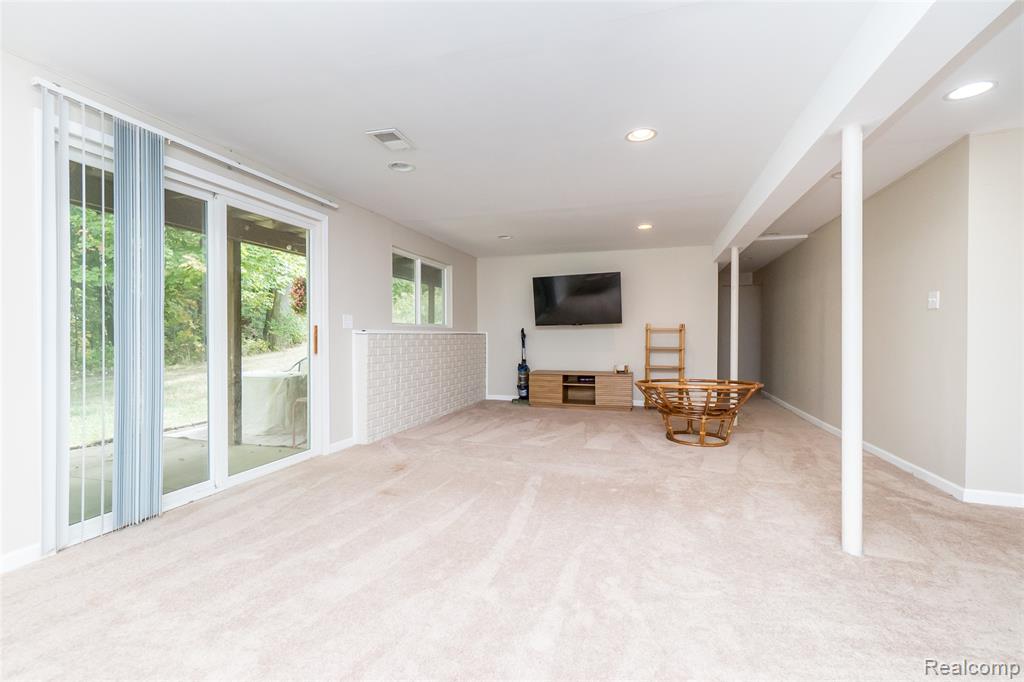 9414 Timber Ridge Drive, Grand Blanc, MI 48439 — Photo 40