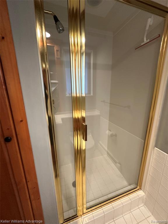 5529 Pembury, West Bloomfield, MI — Photo 19