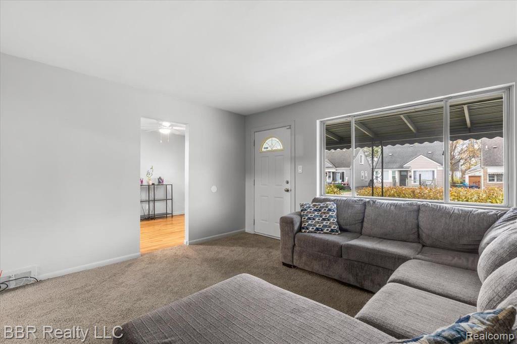 408 WHITE Avenue, Lincoln Park, MI 48146 — Photo 9