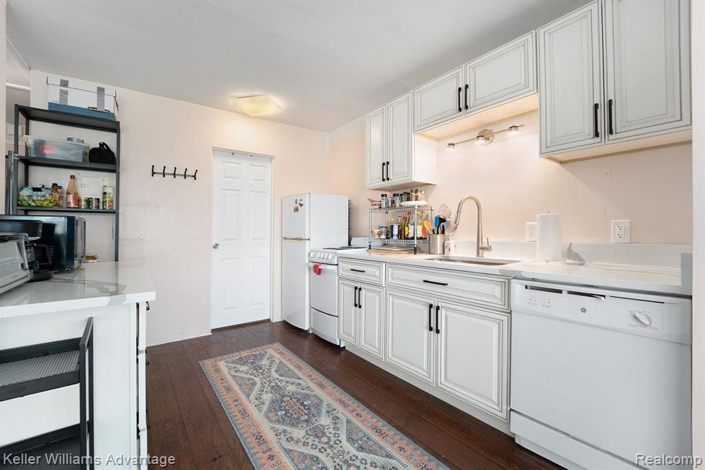 555 E WILLIAM Street, 12L, Ann Arbor, MI 48104 — Photo 17