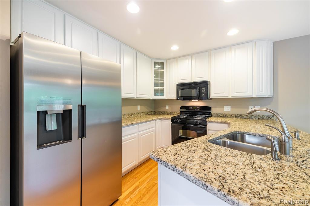 50580 Beechwood Court, Plymouth, MI 48170 — Photo 10