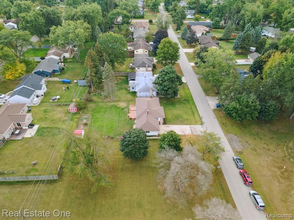 2436 Woodlawn Street, Wolverine Lake, MI 48390 — Photo 68
