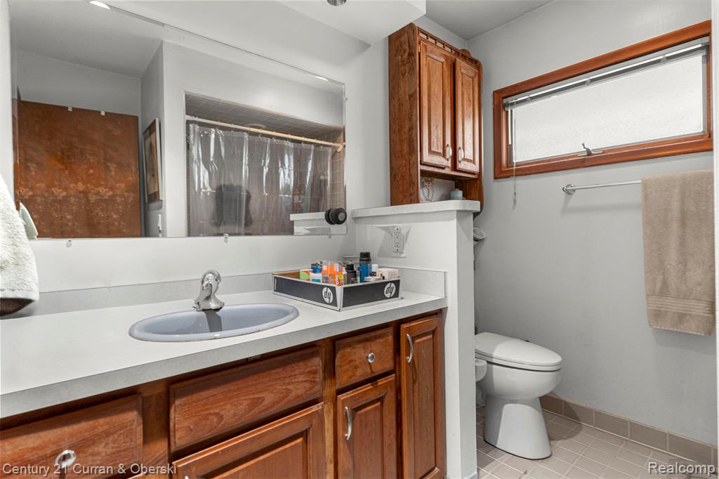7254 Mayfair Street, Taylor, MI 48180 — Photo 16
