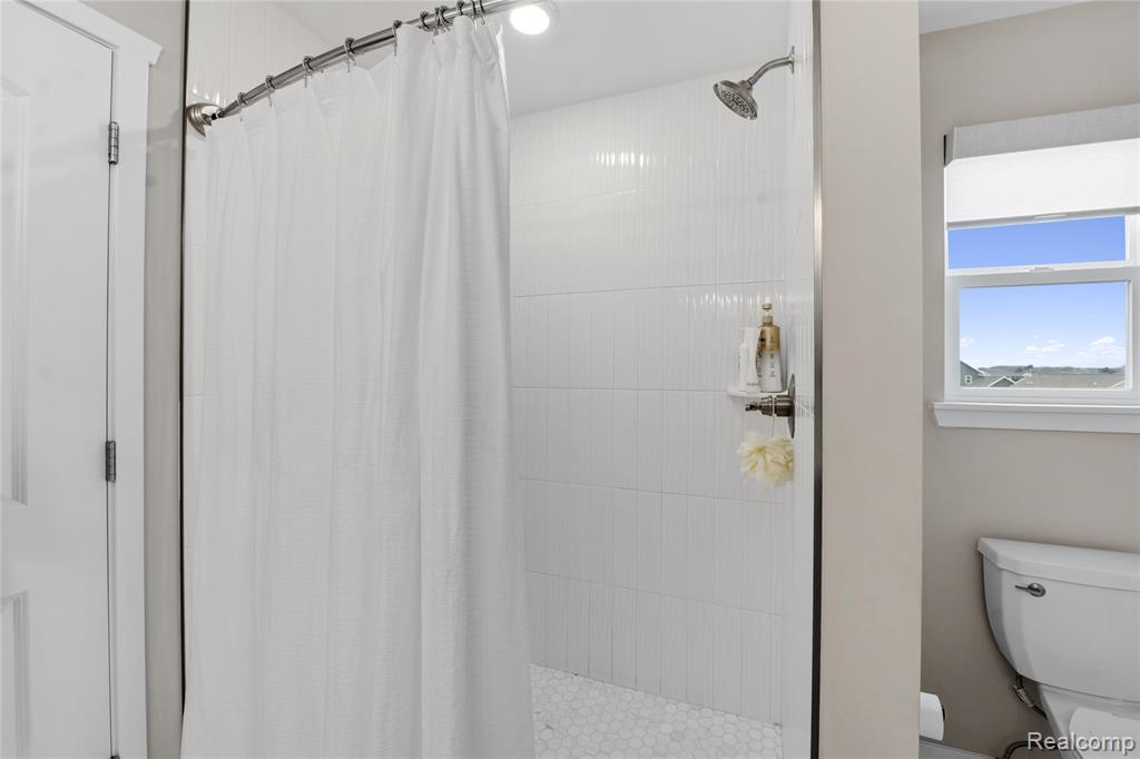 2056 Gambrel Lane, Howell, MI 48843 — Photo 18