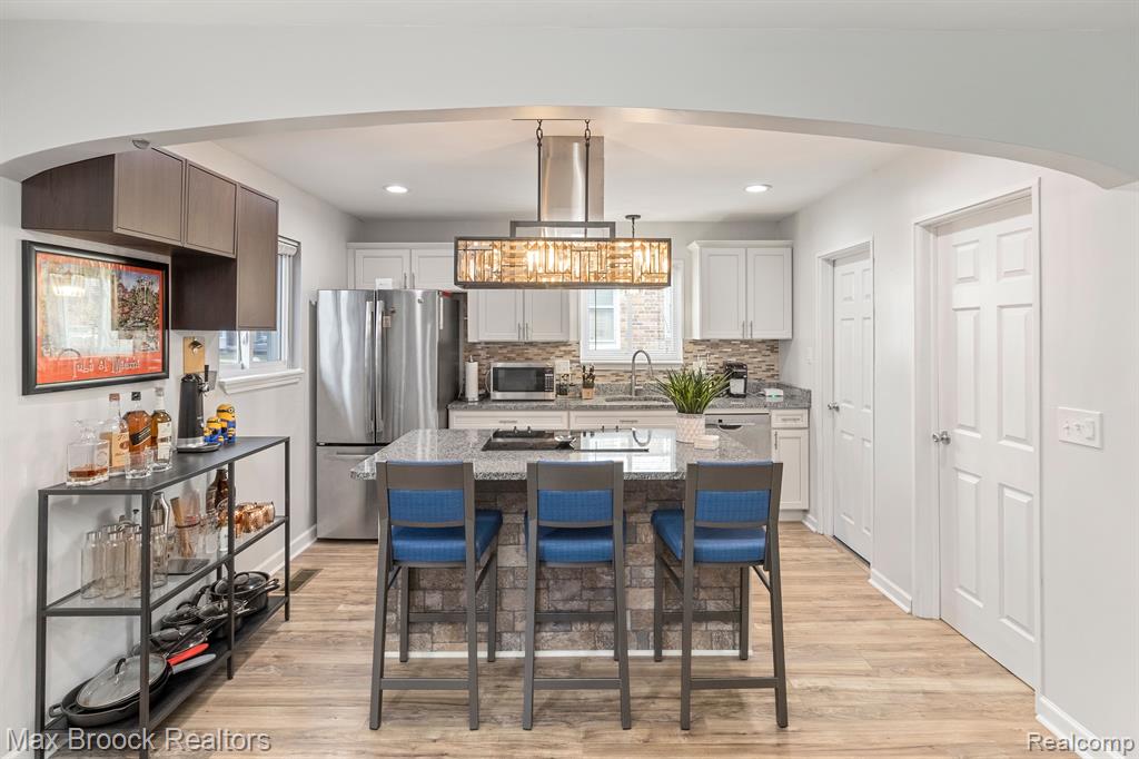 501 S Edgeworth Avenue, Royal Oak, MI 48067 — Photo 13
