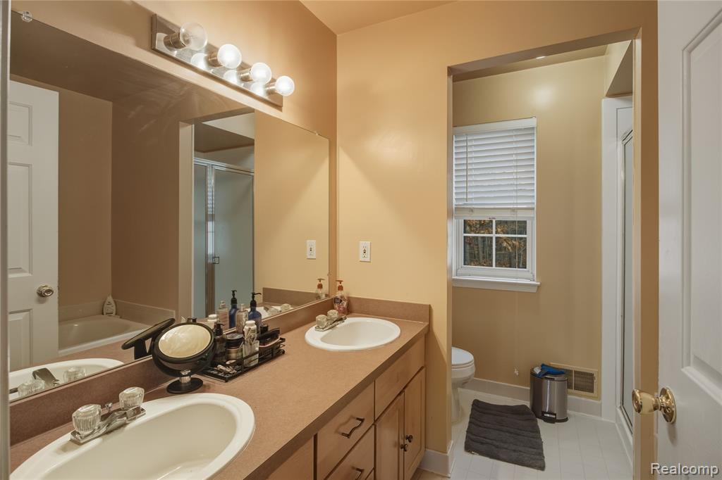 15459 Brookside Drive, Van Buren, MI 48111 — Photo 32