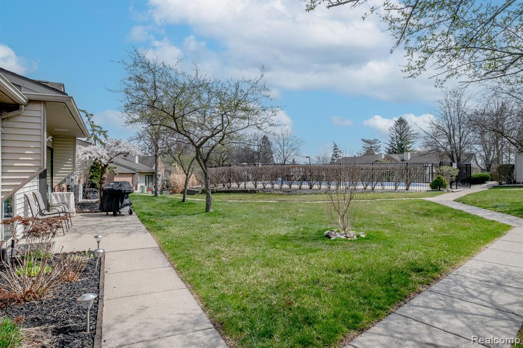 432 WATER TOWER Circle, Brighton, MI 48116 — Photo 3