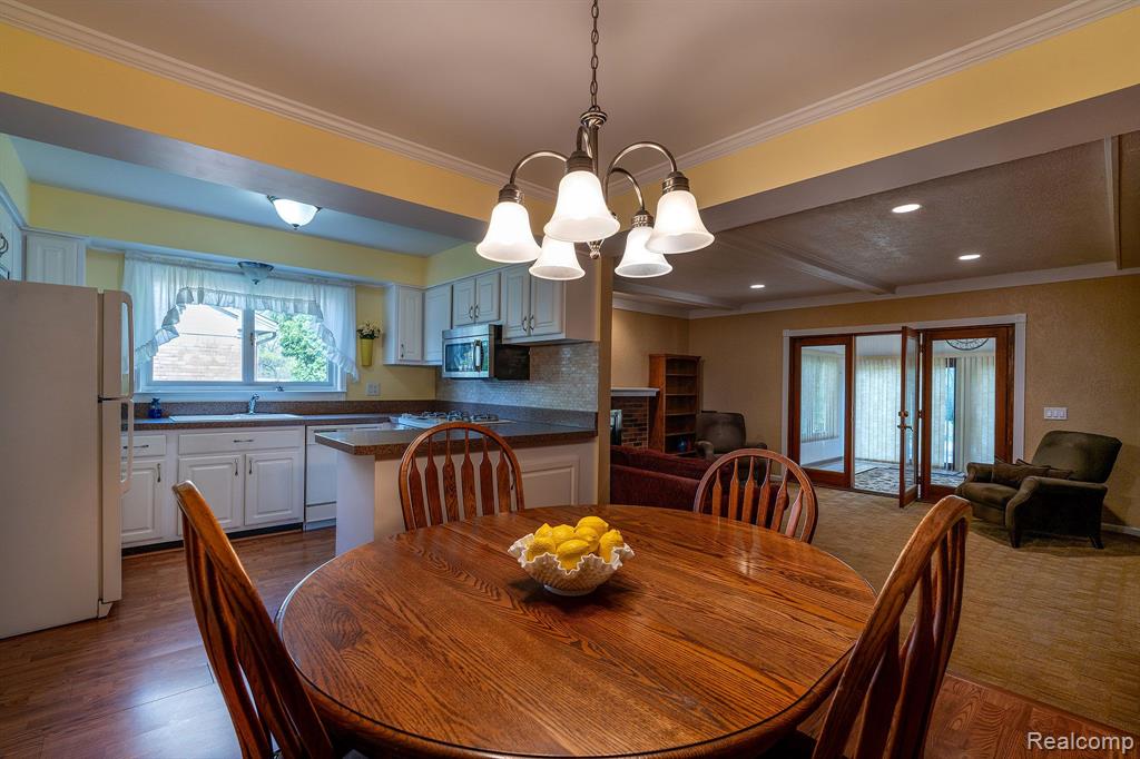 6228 ATKINS Drive, Troy, MI 48085 — Photo 5