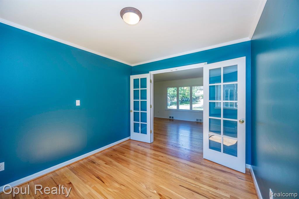 8469 CONCORD Road, Grosse Ile, MI 48138 — Photo 13