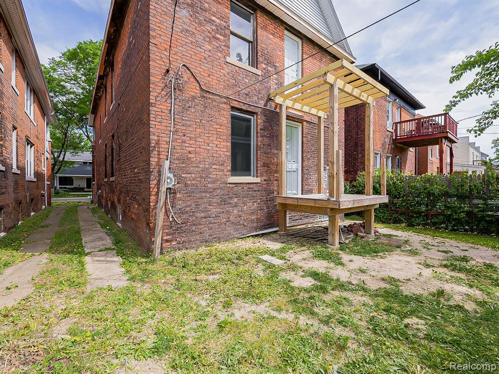 895 Blaine Street, Detroit, MI 48202 — Photo 19