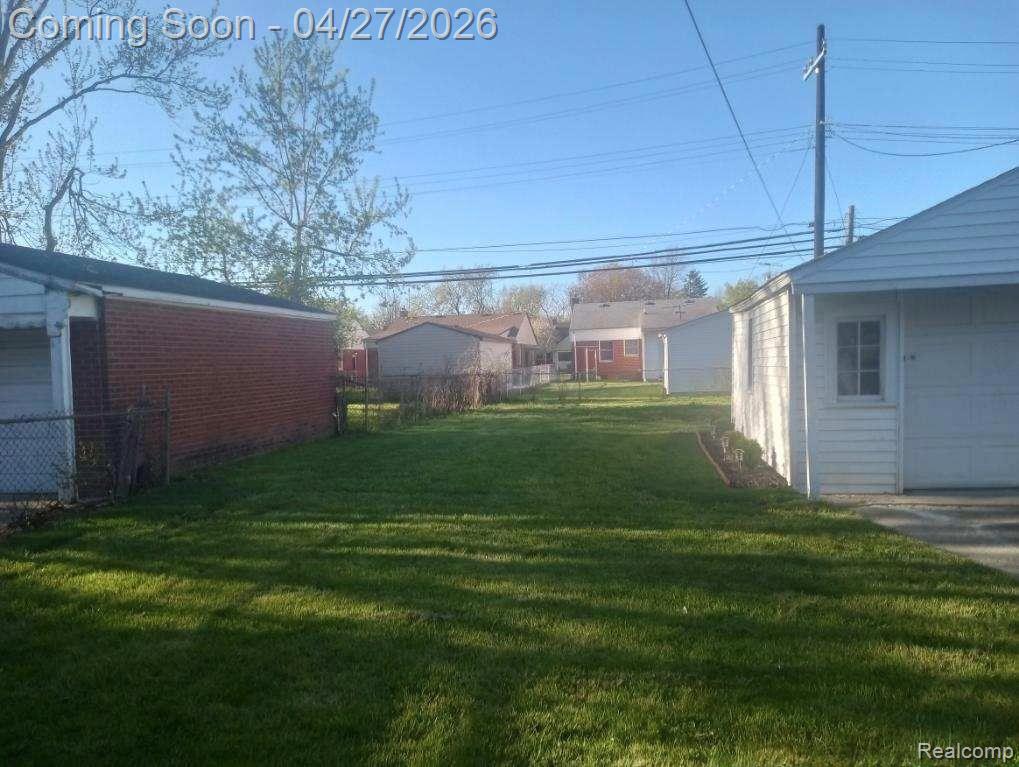 16735 Lincoln Avenue, Eastpointe, MI 48021 — Photo 27