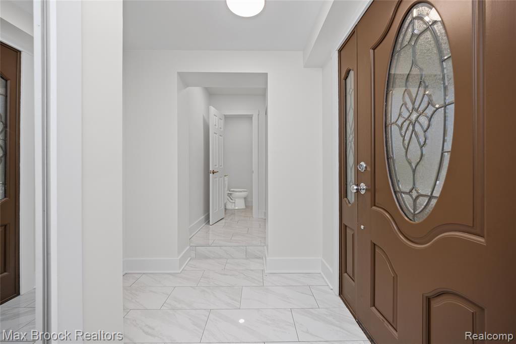 17348 Hilton Street, Southfield, MI, 48075