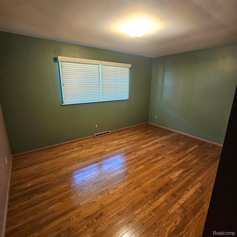 9233 SMITHS CREEK Road, Wales, MI — Photo 22