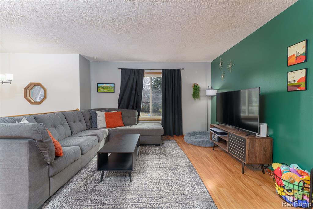 4136 CHICKORY Lane, Lansing, MI 48910 — Photo 5