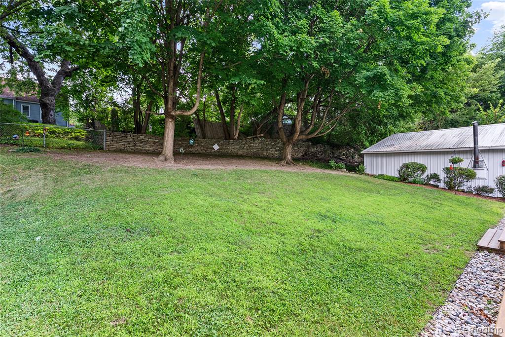 4602 Milton Drive, Flint, MI 48507 — Photo 8