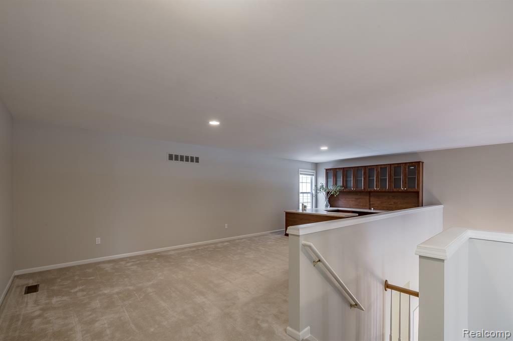 5710 Pinecroft Court, Clarkston, MI — Photo 23