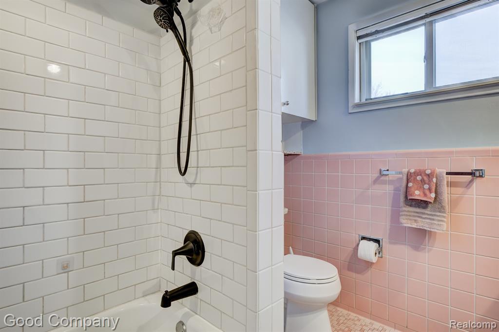 9062 SHANNON Drive, Sterling Heights, MI 48314 — Photo 18
