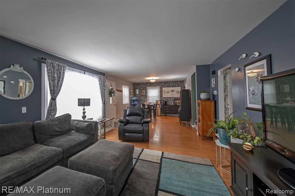 4975 Comstock Street, Commerce Twp, MI 48382 — Photo 4