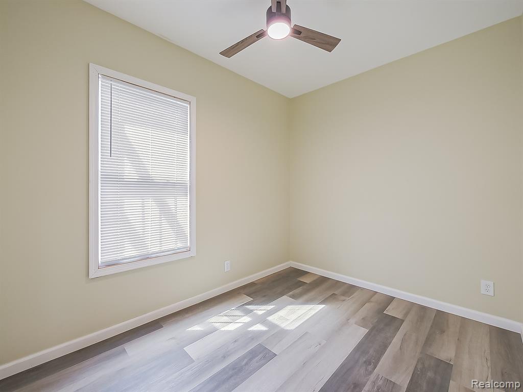 895 Blaine Street, Detroit, MI 48202 — Photo 17