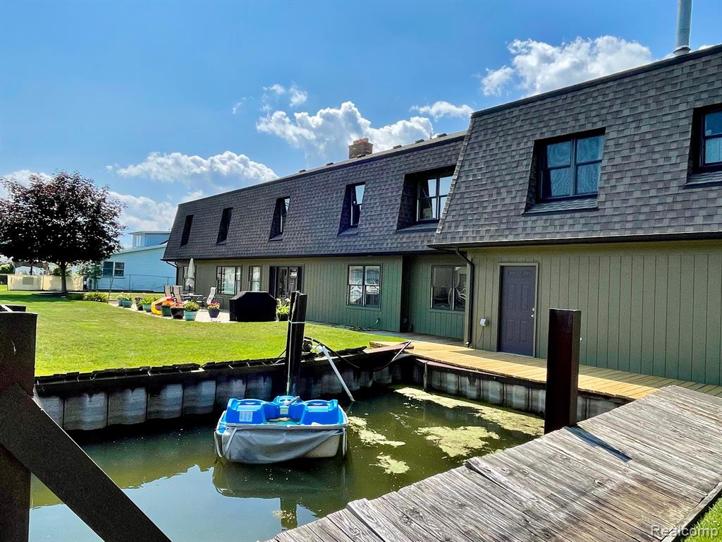 46070 EDGEWATER Drive, Chesterfield, MI, 48047