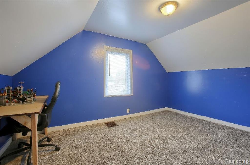 936 Pine Street, Port Huron, MI 48060 — Photo 13