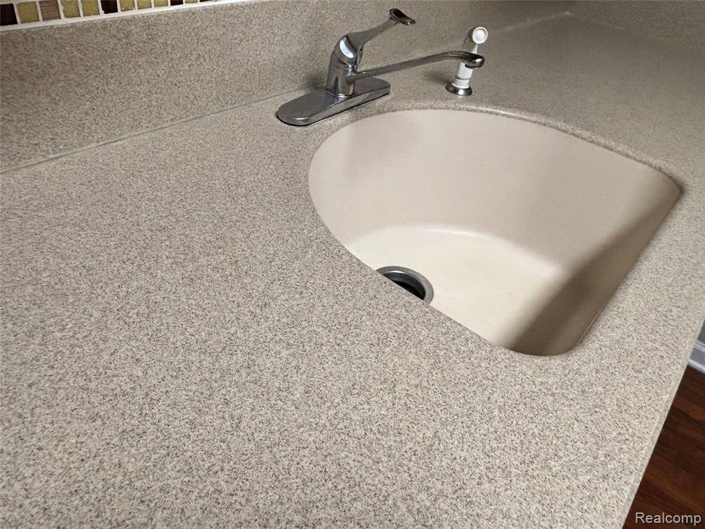 9990 Appleton, Redford, MI 48239 — Photo 18
