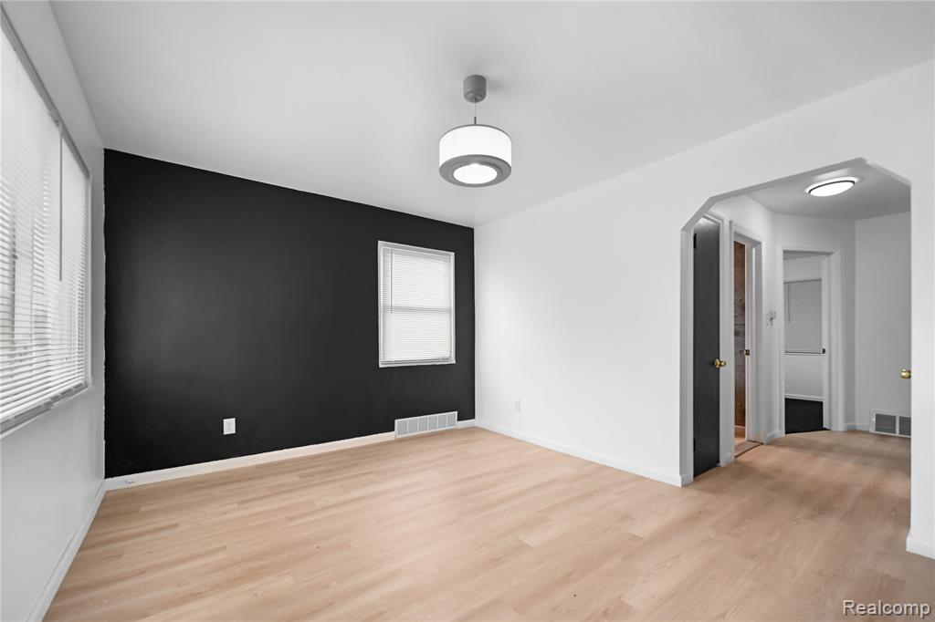 17028 W Chicago Street, Detroit, MI 48228 — Photo 3