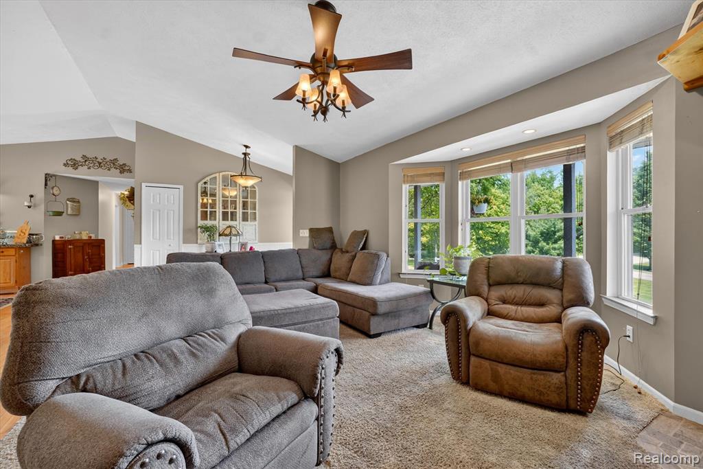9565 Crofoot Road, Fowlerville, MI 48836 — Photo 5