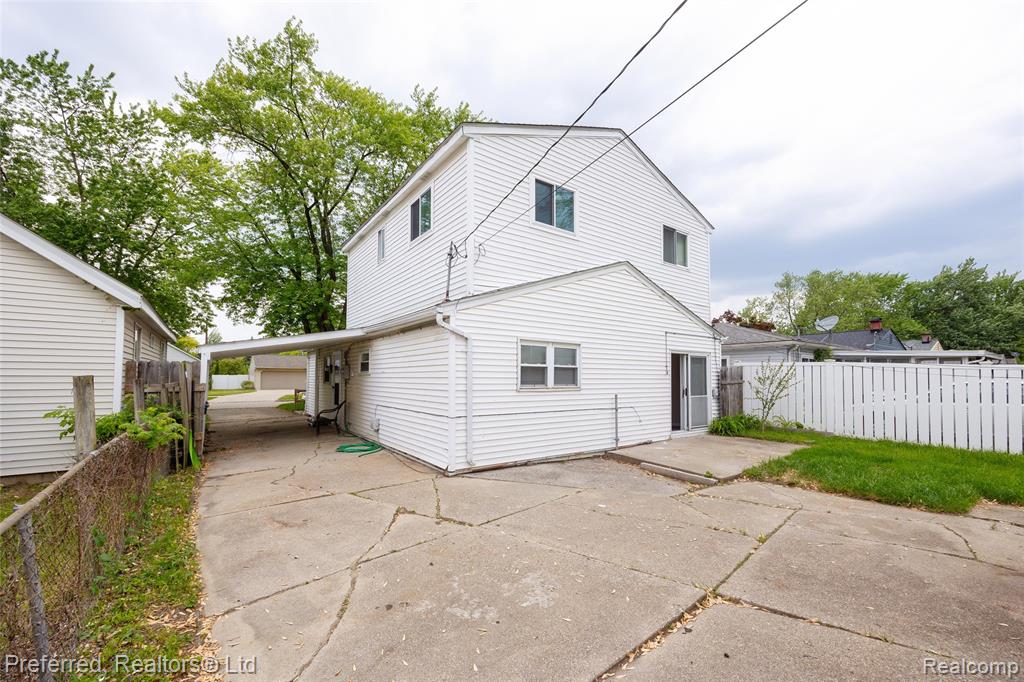 7304 Gilman Street, Westland, MI — Photo 4