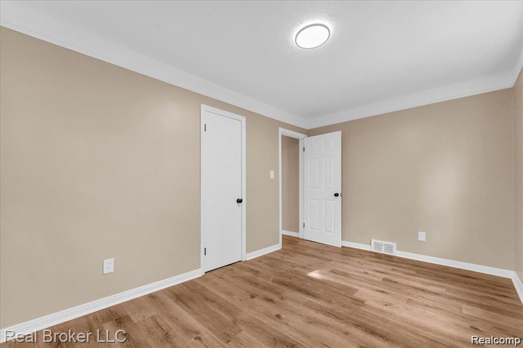 9715 WOODBINE, Redford, MI 48239 — Photo 14