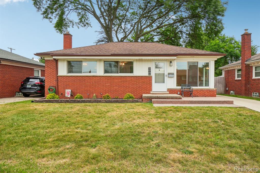 609 Lerner Avenue, Clawson, MI