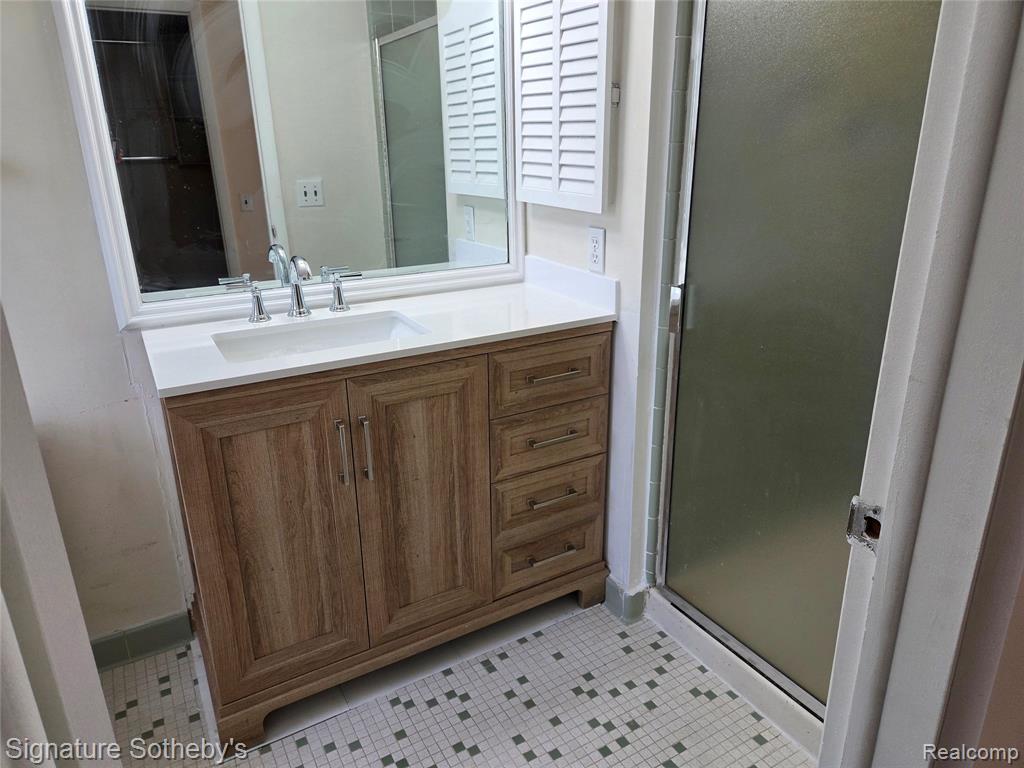 5715 Hobnail Circle, West Bloomfield, MI — Photo 24