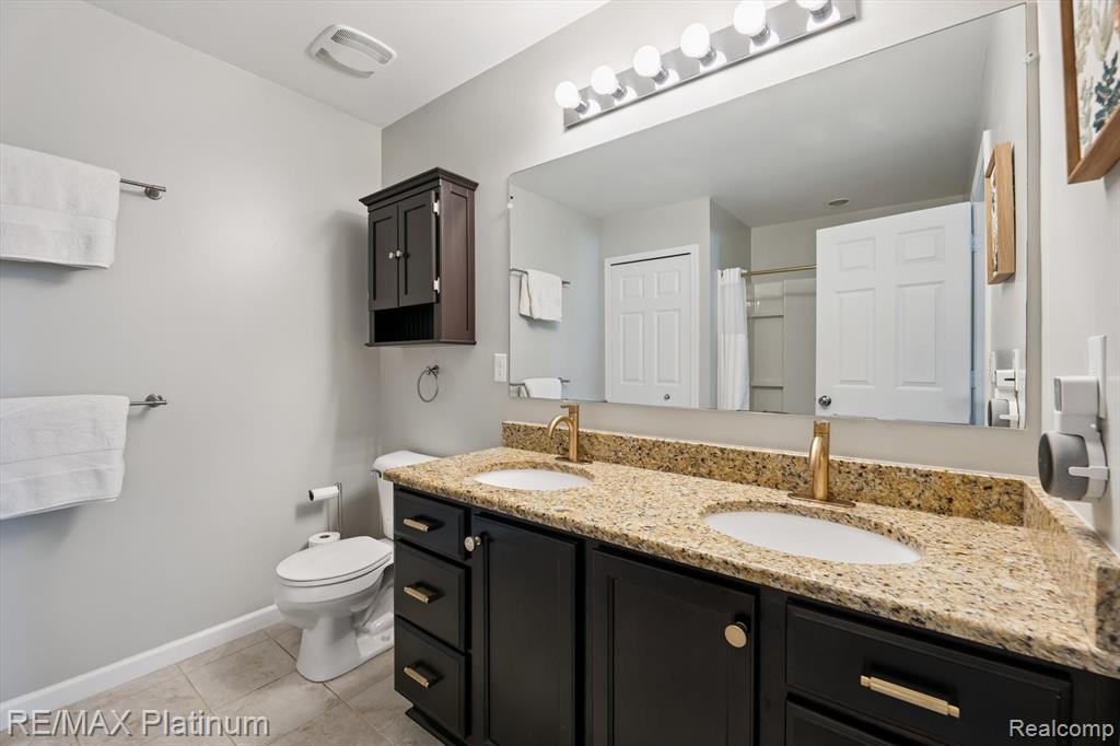8682 Magnolia Way, Dexter, MI 48130 — Photo 37