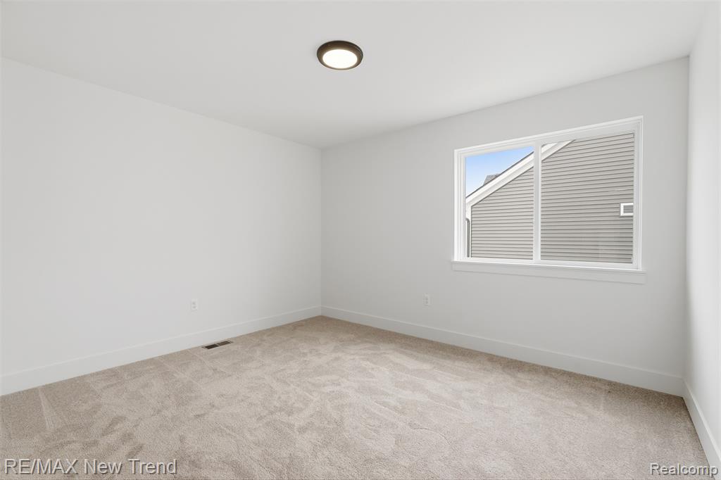 321 Dean Street, Milford, MI 48381 — Photo 35