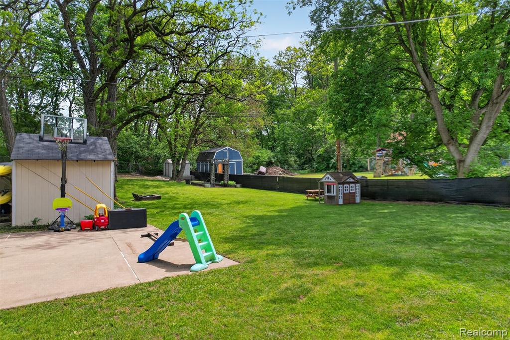 5045 Culver Road, Brighton, MI 48114 — Photo 25